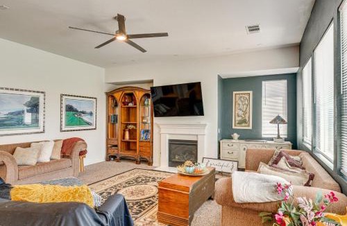 Bakersfield House | Rio Bravo Country Club Home in Bakersfield w/Pool