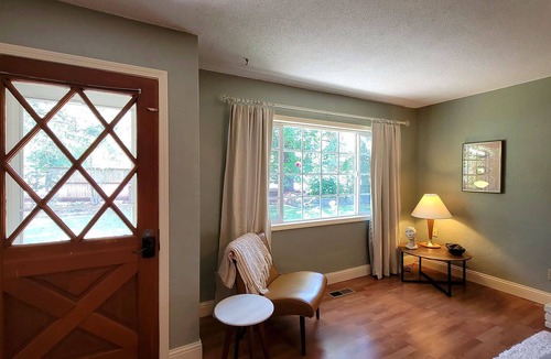 Gold Hill House | River Front House~River Views, Mountain Views, and Outdoor Space!