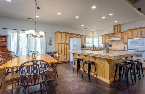 Three Rivers House | River Trail House - River and 4 Bedrooms