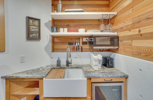 Belknap Springs Cottage | River Views, Private Hot Springs Tub, Forest, Deck