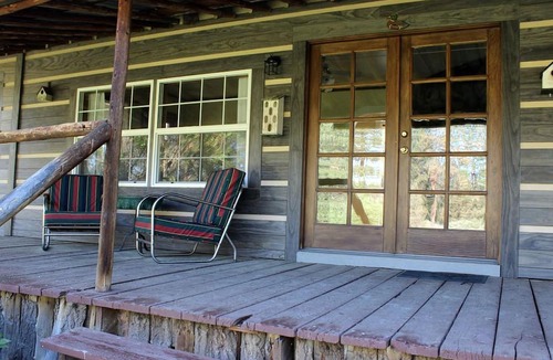 Chiloquin Cabin | Riverfront Cabin Rental for Four near Crater Lake National Forest, Oregon