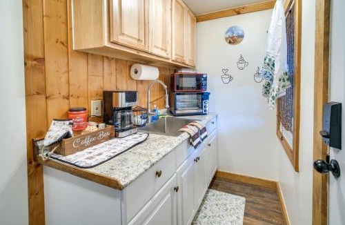 Chiloquin Apartment | Riverfront Resort Cabin ~ 21 Mi to Crater Lake NP!