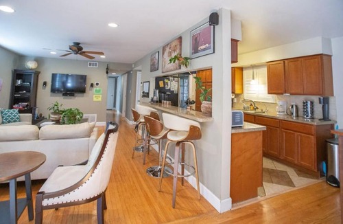 Little Pocket House | Riverview Huge Yard, Quiet Cul-de-Sac, Perfect for Families
