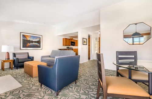 San Diego Country Estates Resort | Riviera Oaks Resort by Coolvacay