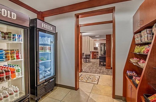 Pleasant Grove Apartment | Rocklin King Suite | Pool + Free Daily Breakfast