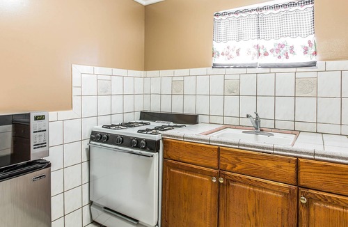 Ventura Hotel | Rodeway Inn Ventura Midtown
