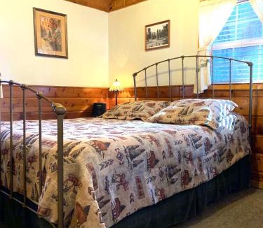 Tahoe Vista Hotel | Rustic Cottages