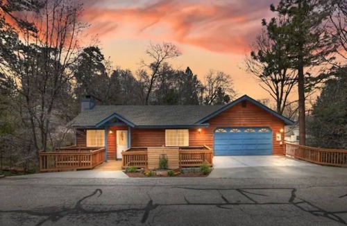 Lake Arrowhead Cabin | Rustic Luxury w/hot tub, A/C + pet friendly