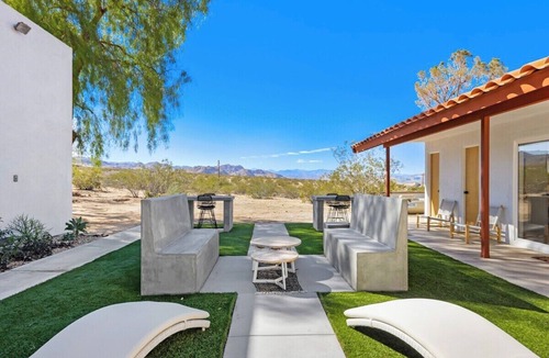 Panorama Heights House | Salt Spa, Soaking Pool, Game Room, Gym & Views · Pine Desert Ranch