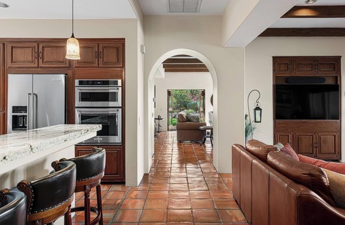 Palm Springs House | Saltwater Pool/Spa, Tanning Shelf, Firepit, Outdoor Fireplace Shower Free WiFi