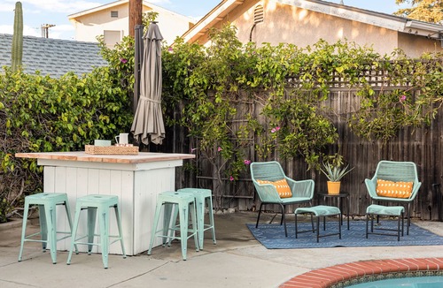 Lincoln Acres House | San Diego Luxury Home, Arcade, Pool, Spa, Sleeps 14