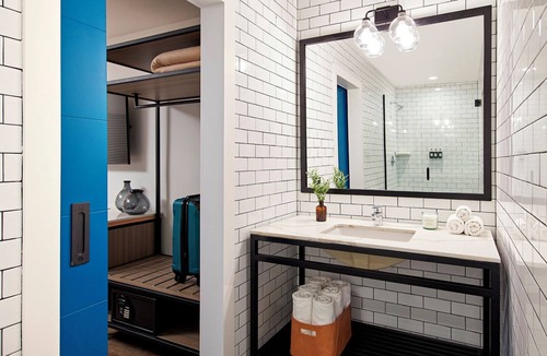 North Pacific Beach Hotel | San Diego Stay | 1 Unit | Near Pacific Beach