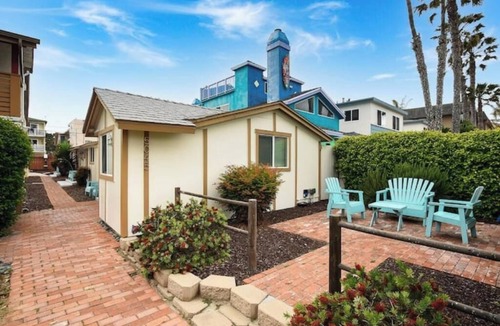 Ocean Beach Apartment | San Diego Surf Shack #2 -1/2 Block to the Pacific!