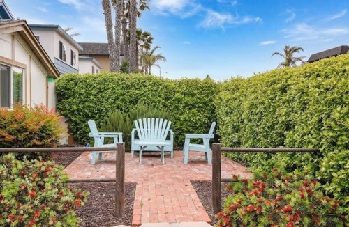 Ocean Beach Apartment | San Diego Surf Shack #4 -1/2 Block to the Pacific!