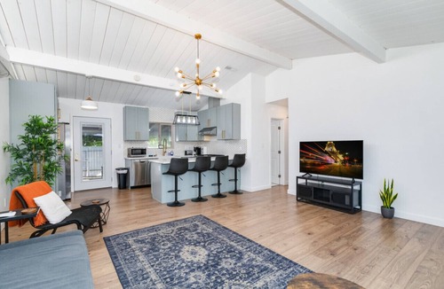 Altadena House | San Diego’s Best: Zoo, SeaWorld & Downtown Nearby