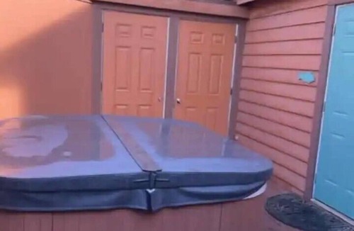 Smith River Cabin | Sand Castle - Ocean Cabin 25 W Private Jacuzzi (Private Beach Owned by White Rock Resort)