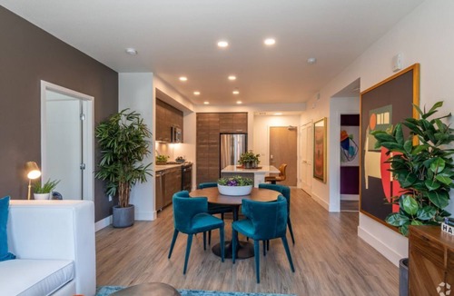 Sunnyvale Condo | Savoy Modern 1BR Condo w Pool for Family Vocation