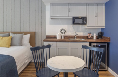 Roseville - Fleet Ridge Hotel | Sea Harbor Hotel