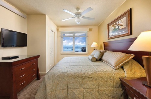 Seaside Resort | Seaside | Group Coastal Retreat | Pool + Beach | 3BR Sleeps 8