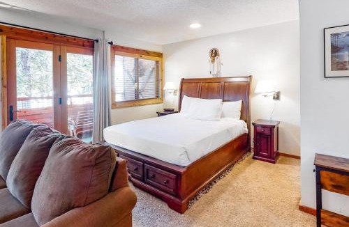 Tahoe Woods House | Second-Level Condo with Free WiFi Wood Fireplace Shared Outdoor Pool & Views