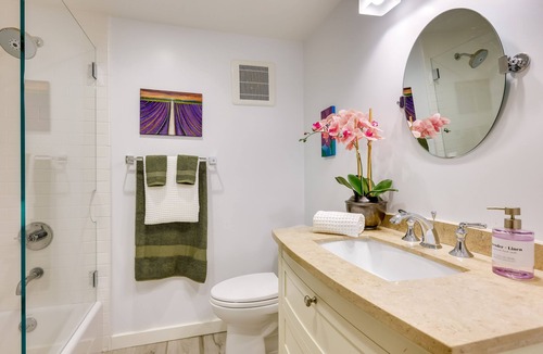 San Anselmo House | Serene San Anselmo Hideaway w/Private Hot Tub!