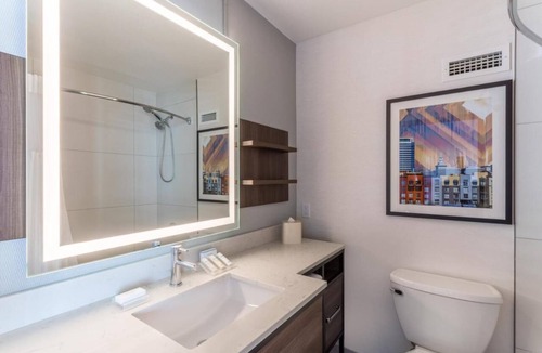 Emeryville Hotel | Shopping and Dining in Downtown Oakland! 2 Comfortable Units, Onsite Parking