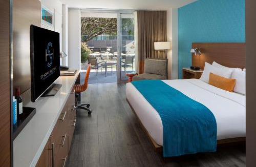 Downtown Hotel | Shore Hotel