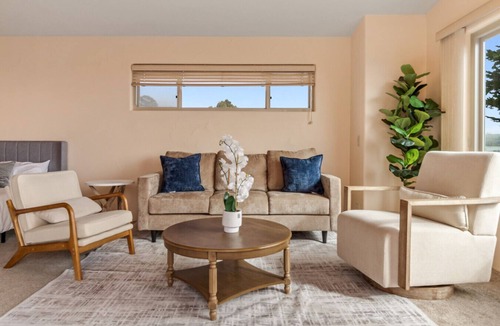 Seaside House | Shore Thing! Your Seaside Escape Awaits!