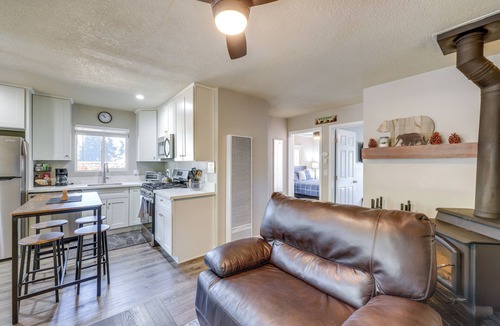Sugarloaf Cottage | Ski & Hike: Cozy Big Bear Retreat w/Fireplace