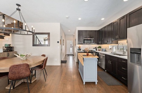 Silvercreek Villa | Ski-In/Ski-Out, 3BD/3BA, 2 Story w/Garage, by Pool