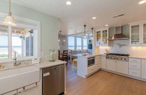 Tolovana Park House | Slice of Heaven – Oceanfront Luxury with Private Beach Access in Tolovana
