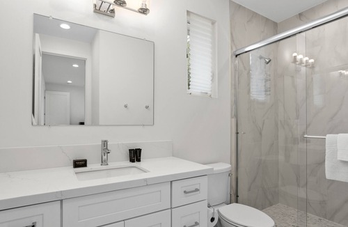 Solana Beach House | Solana Sunshine - New Construction Close to Beach and Shopping with Yard