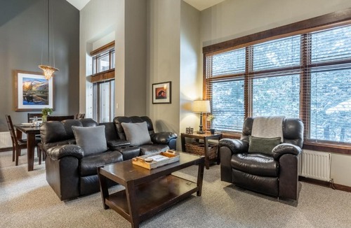 Mammoth Lakes House | Solstice 21