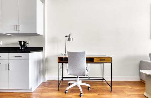 Inglewood Apartment | Sora, 417 Centinela Ave in Los Angeles