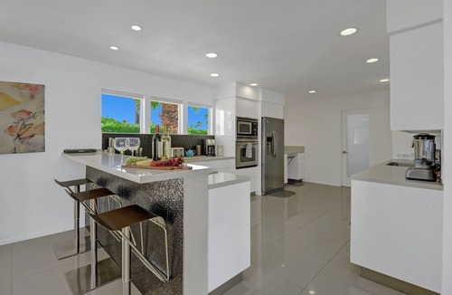 Palm Springs House | Soronto Retreat - Modern Luxury In Central Palm Springs