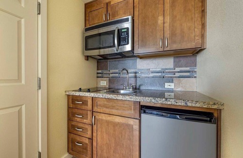 South Lake Tahoe Villa | South Lake Tahoe | Pool & Ski Access | Alpine Escape Stay