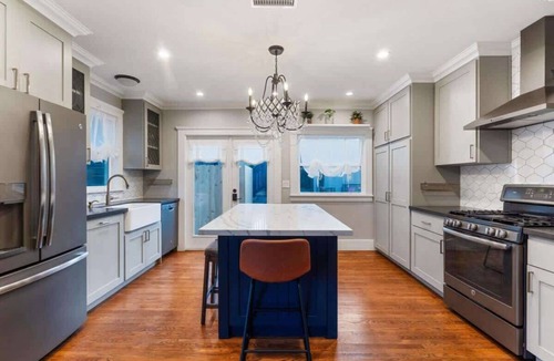 South Park House | South Park Home + Studio | Walk to Balboa