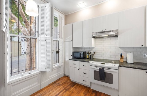 Lower Haight Condo | Spacious 1 Bedroom Apartment in Hayes Valley