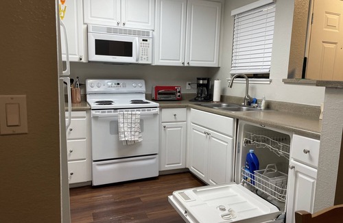El Macero Apartment | Spacious 1-bedroom apartment with pool and gym
