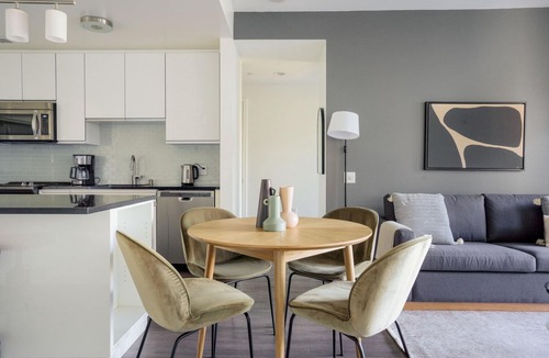 Mission Bay Apartment | Spacious 2BR Mission Bay w/Gym, near Caltrain by Blueground