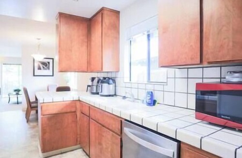 Sunnyvale House | Spacious 3+1 BR/2B House Sunnyvale Community Park