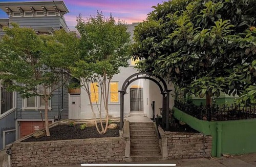 Lower Haight Apartment | Spacious 3 Bd 2 Ba w/Bonus Room, Laundry in Central Hayes Valley, Pet Friendly