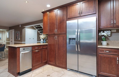 Valencia House | Spacious 4 Bedroom House in Santa Clarita with Pool & Spa