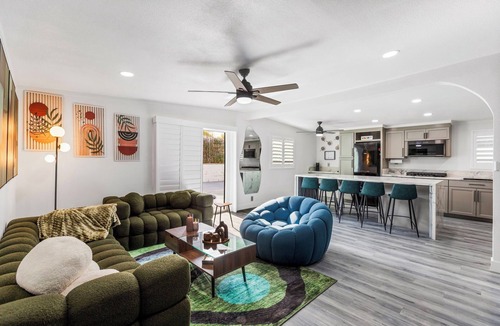 Winchester House | Spacious 4-bedroom house with Pool, BBQ, Near Strip/Downtown