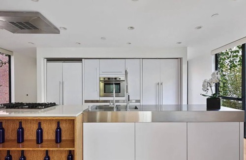 Downtown House | Spacious 4-bedroom house in gorgeous Santa Monica with AC