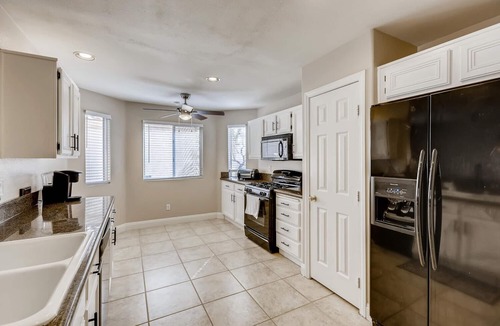 Las Vegas House | Spacious 4Bdr Entire Home with Pool & Spa, Outdoor Dining & 40’ RV Parking.