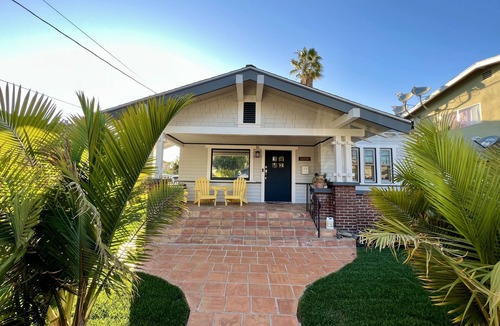Franklin House | Spacious Beach House, Private Oasis, Family Friendly, AC+W/D, Large Backyard