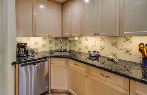 Crown Point House | Spacious Crown Point Retreat | 2-Story Home | Private Yard | Parking for 3
