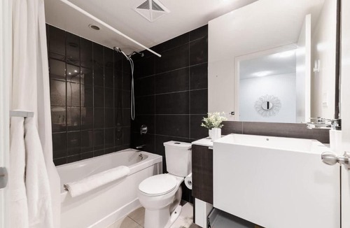 CityPlace Apartment | Spacious Downtown Condo - Walk to CN Tower & More