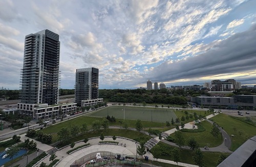 Bayview Village Condo | Spacious Luxury 2-Bedroom Condo Escape